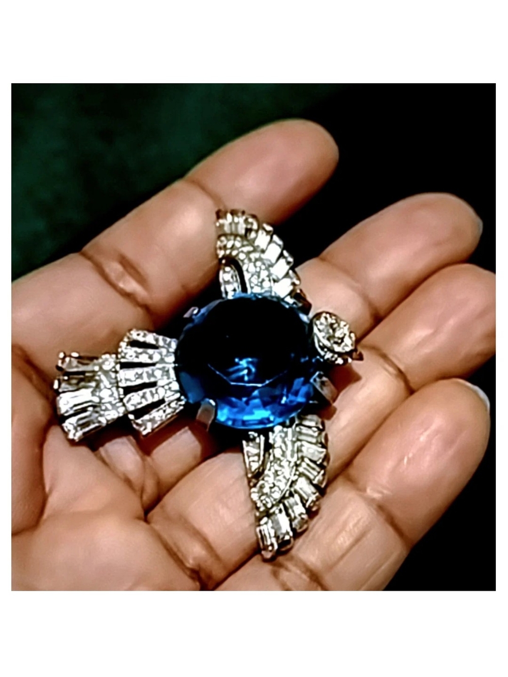 Elegant Blue Crystal Bird Brooch — Women Jewelry